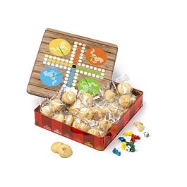 Boîte plateau de jeu petits chevaux et mini-macarons